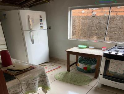 Casa para Venda, em Pirassununga, bairro Centro, 3 dormitrios, 1 banheiro, 2 vagas