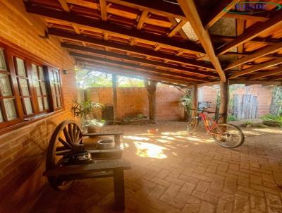 Casa para Locao, em Pirassununga, bairro Vila Malaquias, 2 dormitrios, 3 banheiros, 1 sute, 3 vagas