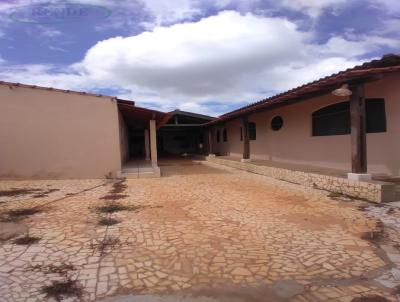 Casa para Loca��o, em Pirassununga, bairro Vila Santa Terezinha, 1 dormit�rio, 1 banheiro, 3 vagas