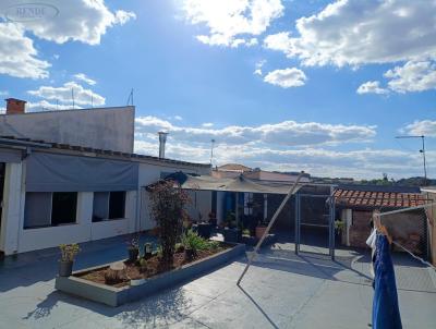 Casa para Venda, em Pirassununga, bairro Jardim Petr�polis, 3 dormit�rios, 2 banheiros, 2 vagas