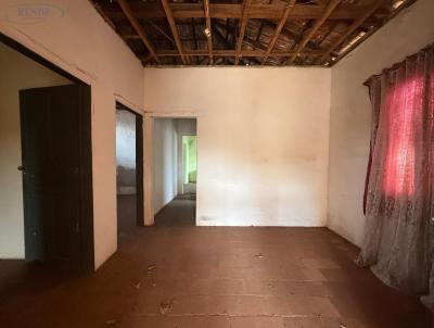 Casa para Venda, em Pirassununga, bairro Vila Brasil, 3 dormit�rios, 1 banheiro, 1 vaga