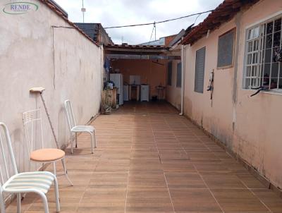 Casa para Loca��o, em Pirassununga, bairro S�o Valetim, 3 dormit�rios, 1 banheiro, 3 vagas