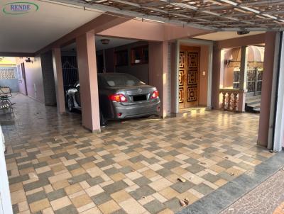 Casa para Venda, em Pirassununga, bairro Centro, 4 dormit�rios, 2 banheiros, 1 su�te, 2 vagas